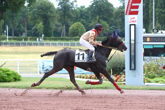 Photo d'arrivée de la course pmu PRIX DE RUFFEC à ENGHIEN le Jeudi 9 août 2018