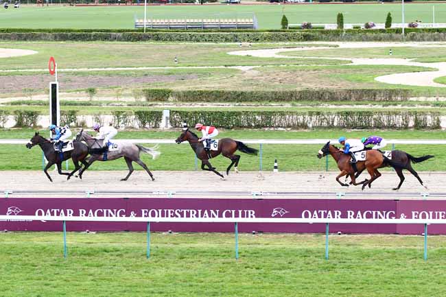 Photo d'arrivée de la course pmu PRIX PARIS-TURF - PRIX DE PRE-EN-PAIL à DEAUVILLE le Samedi 11 août 2018