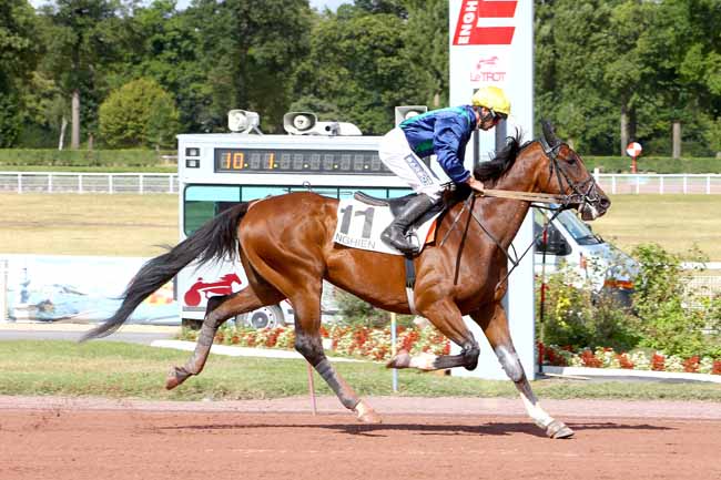 Photo d'arrivée de la course pmu PRIX DE LONDRES à ENGHIEN le Samedi 11 août 2018