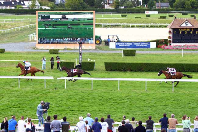 Photo d'arrivée de la course pmu PRIX DES FUSAINS à CLAIREFONTAINE le Mardi 14 août 2018