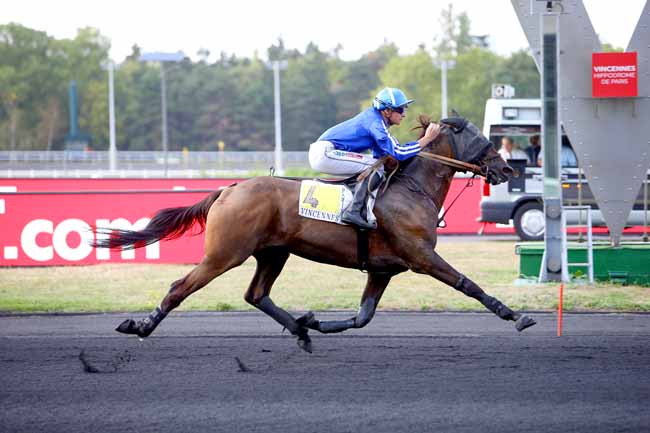 Photo d'arrivée de la course pmu PRIX D'EPERNAY à PARIS-VINCENNES le Mercredi 22 août 2018
