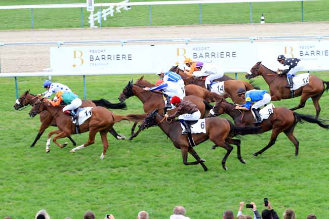 Photo d'arrivée de la course pmu PRIX CASINO BARRIERE - DEAUVILLE à DEAUVILLE le Dimanche 26 août 2018