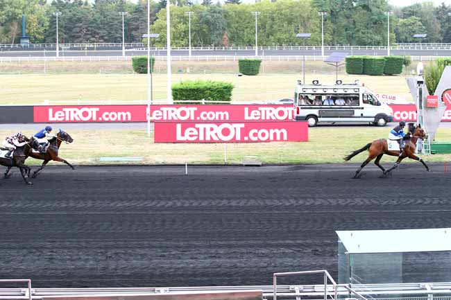 Photo d'arrivée de la course pmu PRIX LEGOUX-LONGPRE à PARIS-VINCENNES le Jeudi 30 août 2018