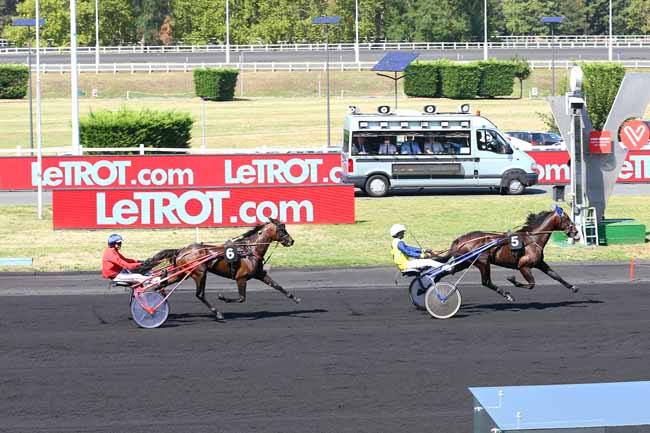 Photo d'arrivée de la course pmu PRIX VICTOR REGIS à PARIS-VINCENNES le Samedi 1 septembre 2018