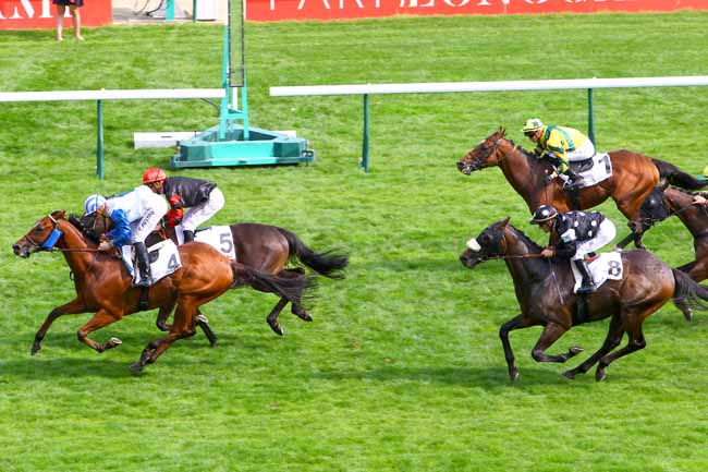 Photo d'arrivée de la course pmu PRIX DU SQUARE GARIBALDI à LONGCHAMP le Mercredi 5 septembre 2018
