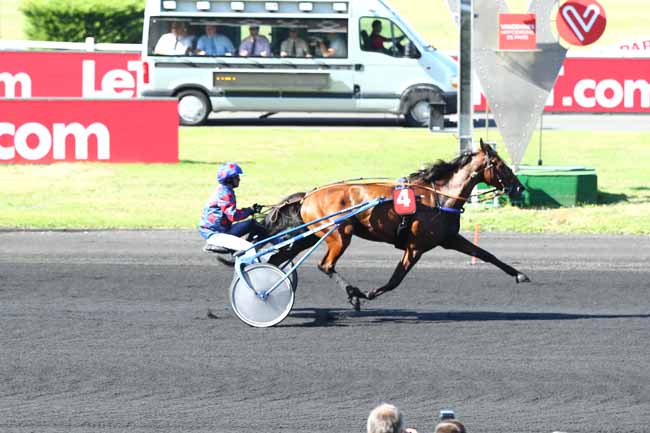 Photo d'arrivée de la course pmu PRIX JOSEPH AVELINE à PARIS-VINCENNES le Samedi 8 septembre 2018