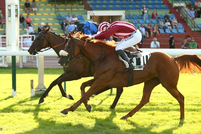 Photo d'arrivée de la course pmu PRIX LANDS END à COMPIEGNE le Mercredi 12 septembre 2018