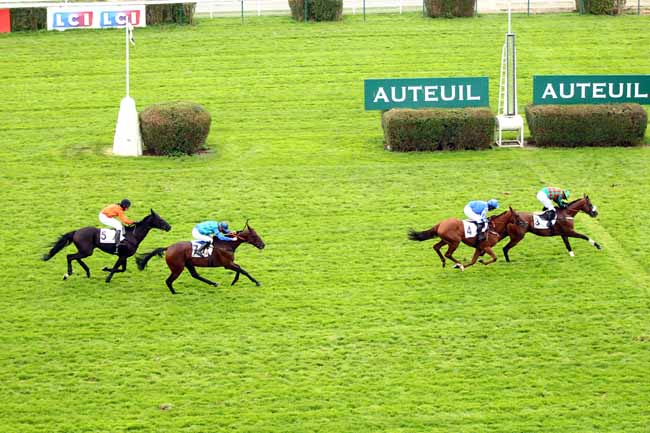 Photo d'arrivée de la course pmu PRIX RICHARD ET ROBERT HENNESSY à AUTEUIL le Jeudi 13 septembre 2018