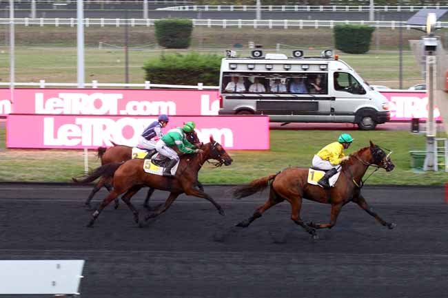 Photo d'arrivée de la course pmu PRIX GEORGES DREUX à PARIS-VINCENNES le Dimanche 23 septembre 2018