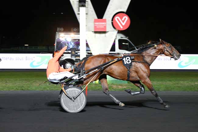 Photo d'arrivée de la course pmu PRIX DE LA VILLE DE FONTENAY-SOUS-BOIS à PARIS-VINCENNES le Vendredi 28 septembre 2018