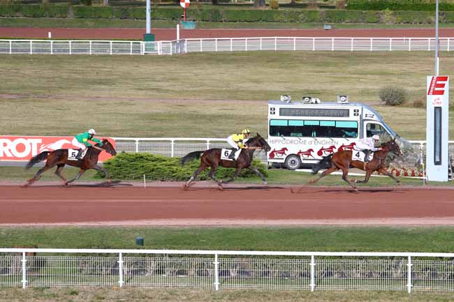 Photo d'arrivée de la course pmu PRIX DE REUILLY à ENGHIEN le Lundi 1 octobre 2018