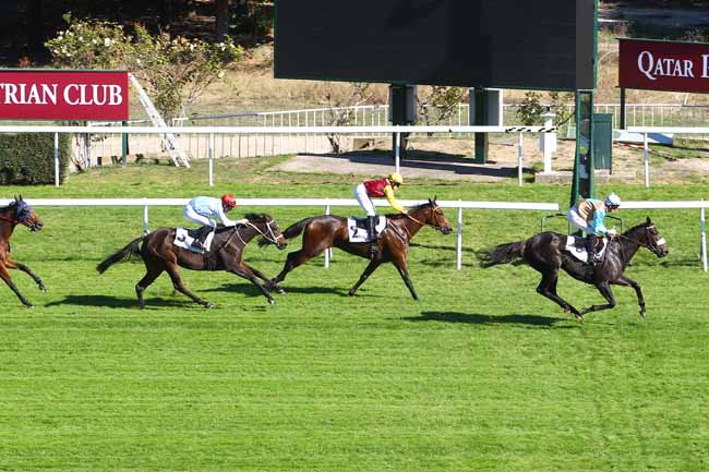 Photo d'arrivée de la course pmu PRIX DE BERNOUVILLE à SAINT-CLOUD le Vendredi 5 octobre 2018