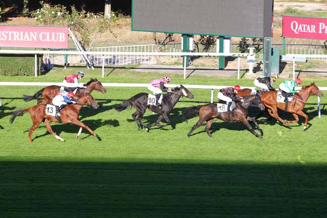 Photo d'arrivée de la course pmu PRIX DE NEAUFLE SAINT-MARTIN à SAINT-CLOUD le Vendredi 5 octobre 2018