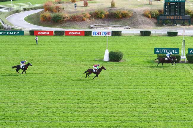 Photo d'arrivée de la course pmu PRIX NOIRO à AUTEUIL le Dimanche 14 octobre 2018