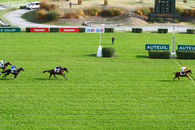Photo d'arrivée de la course pmu PRIX ANDRE ADELE à AUTEUIL le Dimanche 14 octobre 2018