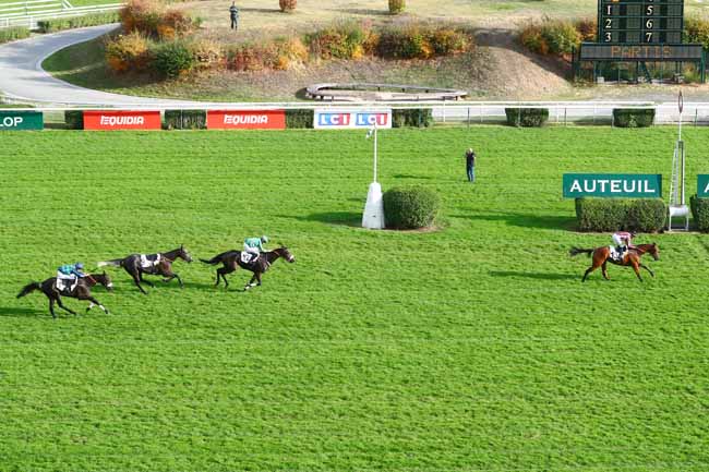 Photo d'arrivée de la course pmu PRIX ORCADA à AUTEUIL le Dimanche 14 octobre 2018