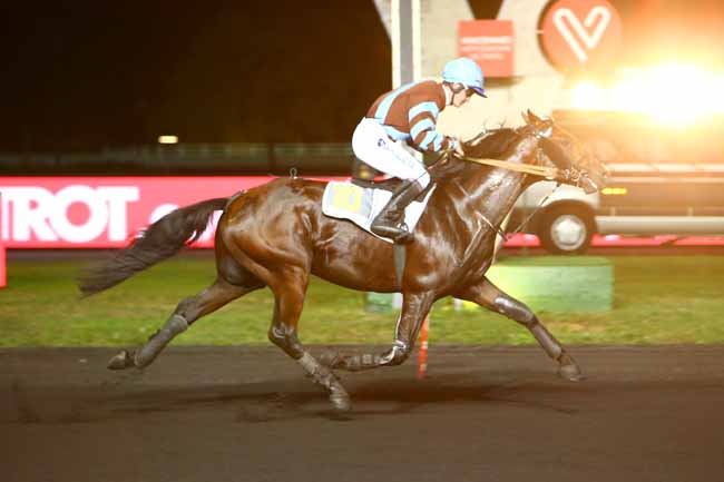 Photo d'arrivée de la course pmu PRIX PHACT à PARIS-VINCENNES le Mardi 16 octobre 2018