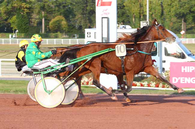 Photo d'arrivée de la course pmu PRIX DE LA PORTE BRANCION à ENGHIEN le Jeudi 18 octobre 2018