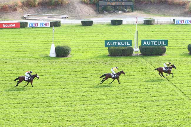 Photo d'arrivée de la course pmu PRIX MONCOURT à AUTEUIL le Jeudi 25 octobre 2018