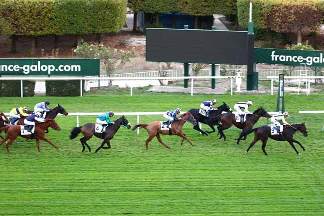 Photo d'arrivée de la course pmu PRIX DES FALAISES DE CRAIES à SAINT-CLOUD le Samedi 27 octobre 2018