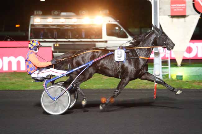 Photo d'arrivée de la course pmu PRIX LYRA à PARIS-VINCENNES le Mardi 30 octobre 2018