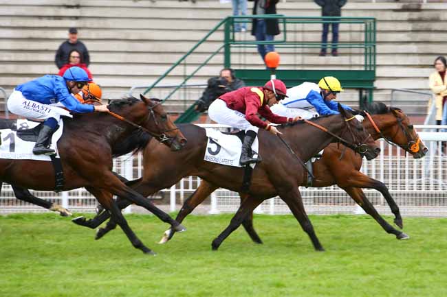 Photo d'arrivée de la course pmu PRIX DE SEINE-ET-OISE à MAISONS-LAFFITTE le Mercredi 31 octobre 2018
