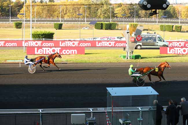 Photo d'arrivée de la course pmu PRIX DE LESPARRE à PARIS-VINCENNES le Lundi 5 novembre 2018