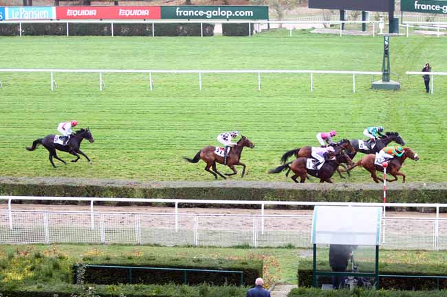 Photo d'arrivée de la course pmu PRIX DU HARAS D'OUILLY à SAINT-CLOUD le Vendredi 16 novembre 2018