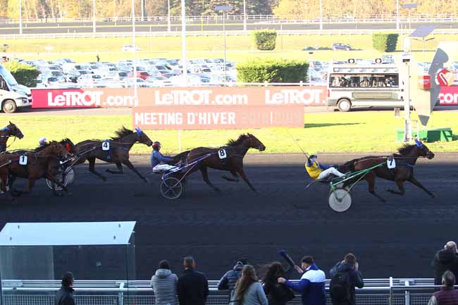 Photo d'arrivée de la course pmu PRIX D'ANGLES à PARIS-VINCENNES le Dimanche 18 novembre 2018