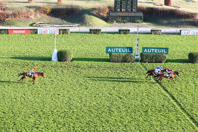 Photo d'arrivée de la course pmu PRIX DE L'ORNE à AUTEUIL le Vendredi 30 novembre 2018