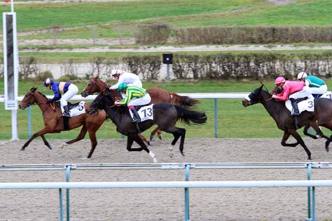 Photo d'arrivée de la course pmu PRIX DE MAROLLES à DEAUVILLE le Samedi 1 décembre 2018