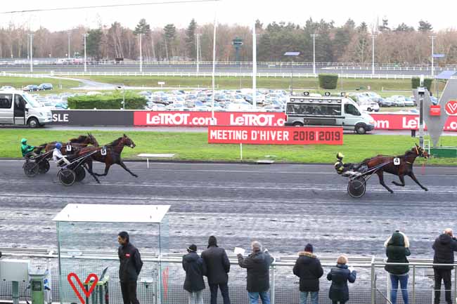 Photo d'arrivée de la course pmu PRIX DE MANSLE à PARIS-VINCENNES le Dimanche 9 décembre 2018