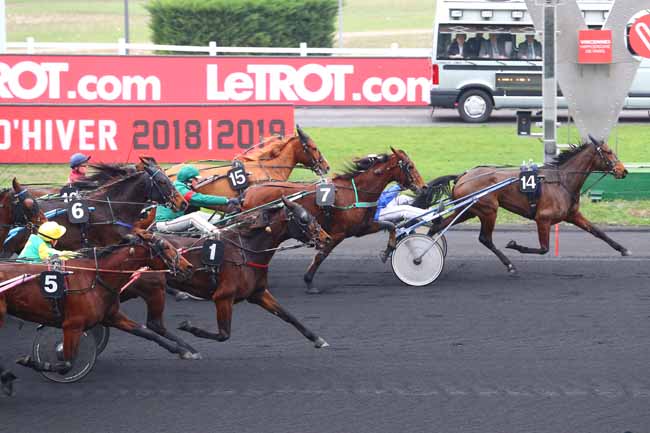 Photo d'arrivée de la course pmu PRIX JULES LEPENNETIER à PARIS-VINCENNES le Samedi 15 décembre 2018