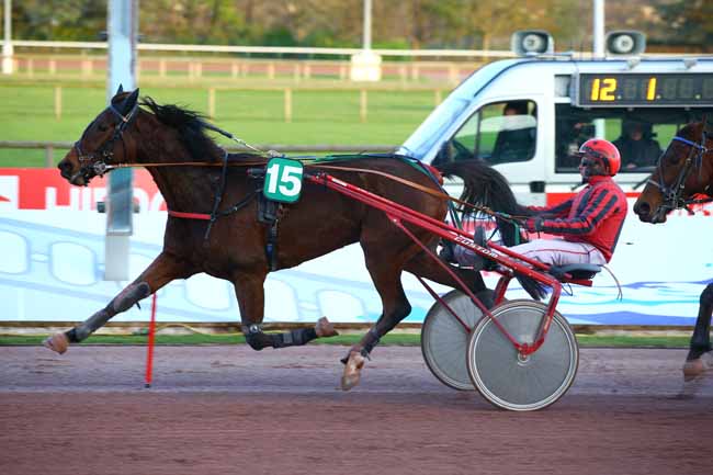 Photo d'arrivée de la course pmu PRIX DES ORMES (GR A) à CABOURG le Jeudi 20 décembre 2018