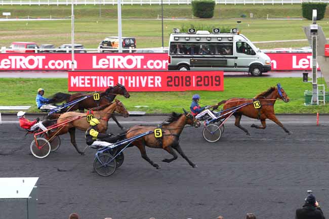 Photo d'arrivée de la course pmu PRIX CONSTANT HERVIEU à PARIS-VINCENNES le Samedi 22 décembre 2018