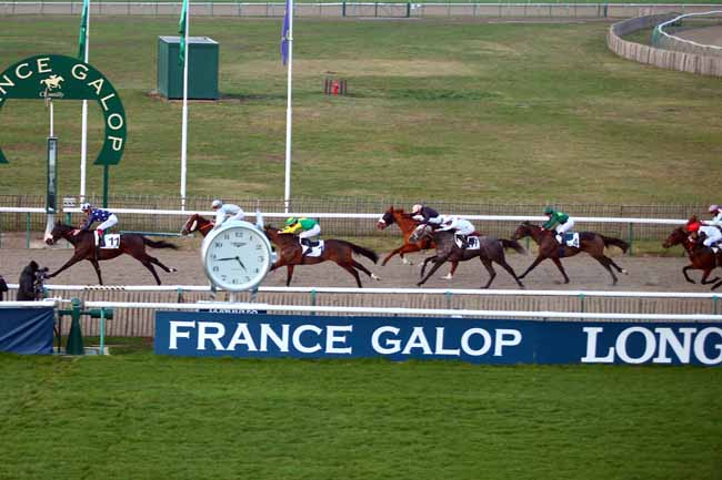 Photo d'arrivée de la course pmu PRIX WATERMAEL-BOITSFORT à CHANTILLY le Mercredi 26 décembre 2018