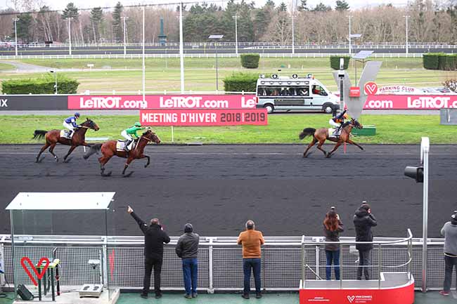 Photo d'arrivée de la course pmu PRIX DE ROUBAIX à PARIS-VINCENNES le Lundi 14 janvier 2019