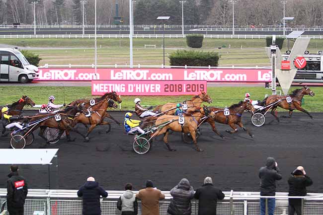 Photo d'arrivée de la course pmu PRIX DE LA GIRONDE à PARIS-VINCENNES le Samedi 2 février 2019