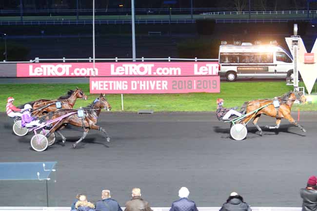 Photo d'arrivée de la course pmu PRIX DU BOUSCAT à PARIS-VINCENNES le Samedi 9 février 2019