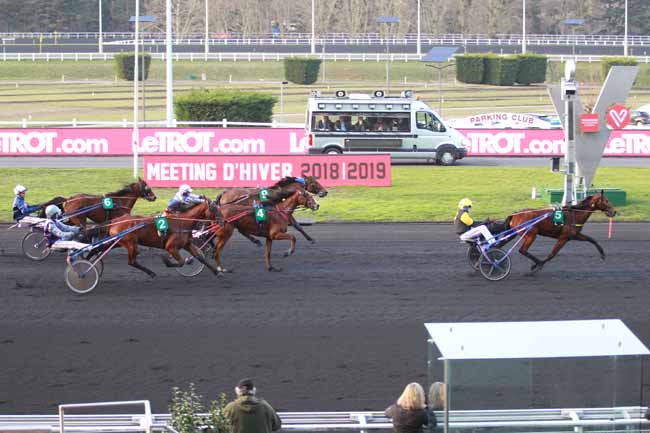Photo d'arrivée de la course pmu PRIX DU MESLE à PARIS-VINCENNES le Mardi 12 février 2019
