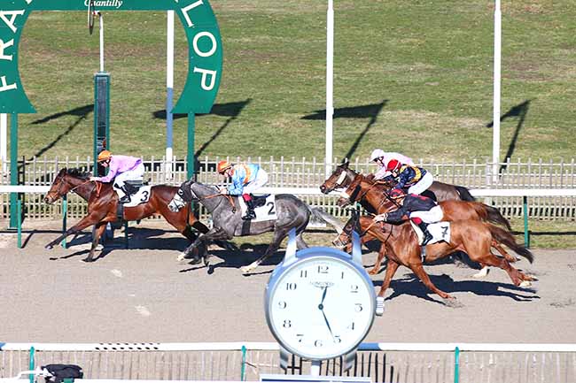 Photo d'arrivée de la course pmu PRIX DE LASSY à CHANTILLY le Vendredi 15 février 2019