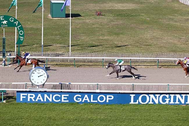 Photo d'arrivée de la course pmu PRIX DE LA FONTAINE SAINT-GERVAIS à CHANTILLY le Vendredi 15 février 2019
