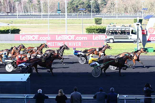 Photo d'arrivée de la course pmu PRIX DE MARCENAT à PARIS-VINCENNES le Lundi 18 février 2019