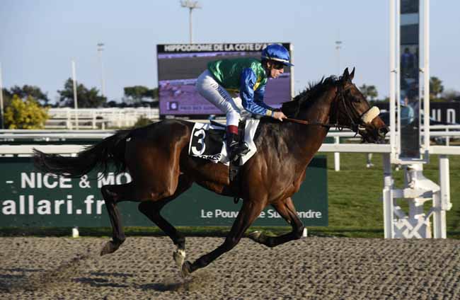 Photo d'arrivée de la course pmu PRIX DES GENEVRIERS à CAGNES-SUR-MER le Mercredi 20 février 2019