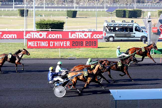 Photo d'arrivée de la course pmu PRIX DE LURE à PARIS-VINCENNES le Mercredi 27 février 2019