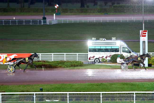 Photo d'arrivée de la course pmu PRIX DE LAROQUEBROU à ENGHIEN le Mardi 12 mars 2019