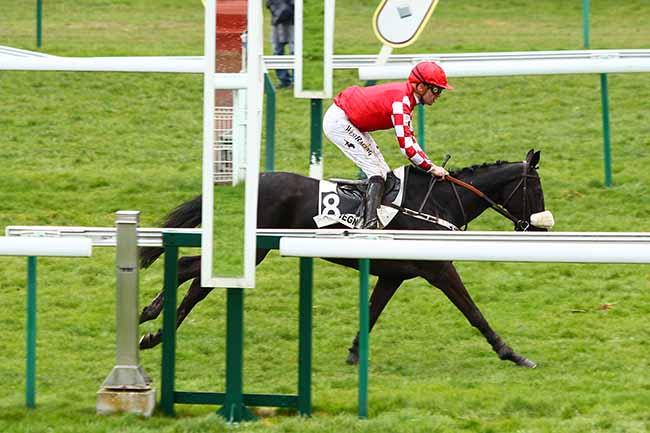 Photo d'arrivée de la course pmu PRIX JOHN CUNNINGTON à COMPIEGNE le Mercredi 13 mars 2019