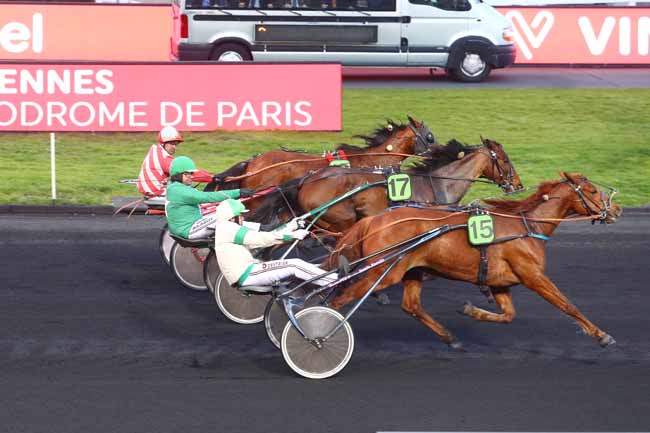 Photo d'arrivée de la course pmu PRIX DE GABARRET à PARIS-VINCENNES le Samedi 23 mars 2019