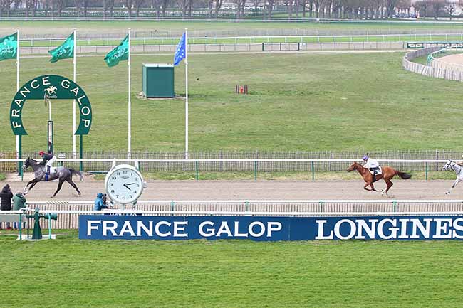 Photo d'arrivée de la course pmu PRIX DU TERRAIN DE MANOEUVRE à CHANTILLY le Jeudi 28 mars 2019