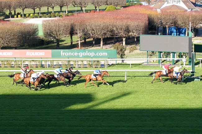 Photo d'arrivée de la course pmu PRIX DURBAN à SAINT-CLOUD le Samedi 30 mars 2019